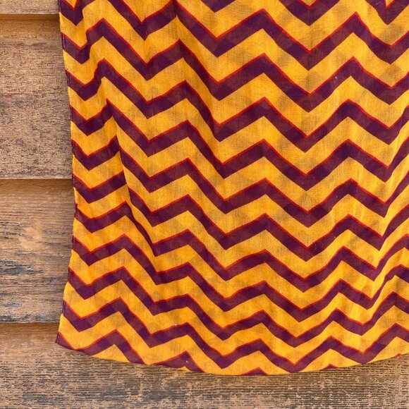 Vintage Y2K Harry Potter Gryffindor Infinity Scarf Chevron Pattern Yellow & Red - Picture 11 of 16
